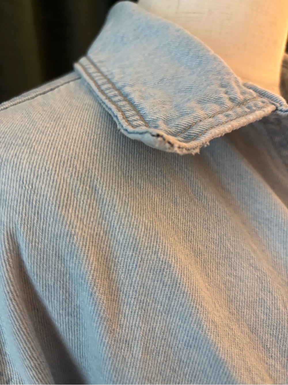 Zara Light Blue Cropped Denim Jacket with Brass Buttons - Picture 6 of 10